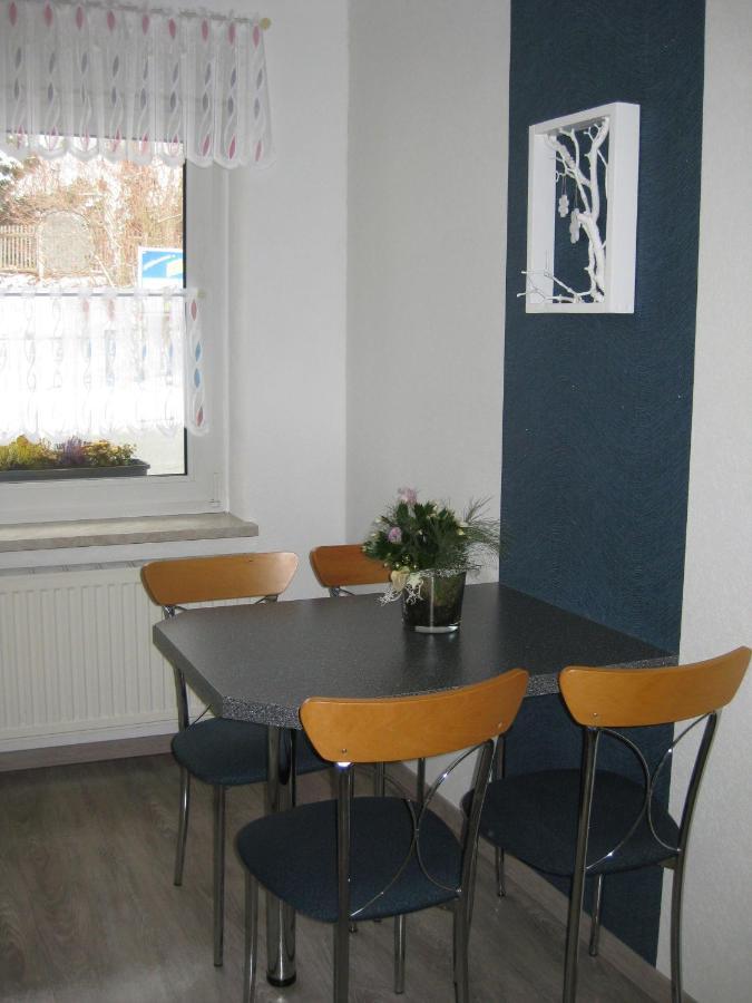 Ferienwohnung mit Garten und Spielplatz Klingenthal Exterior foto