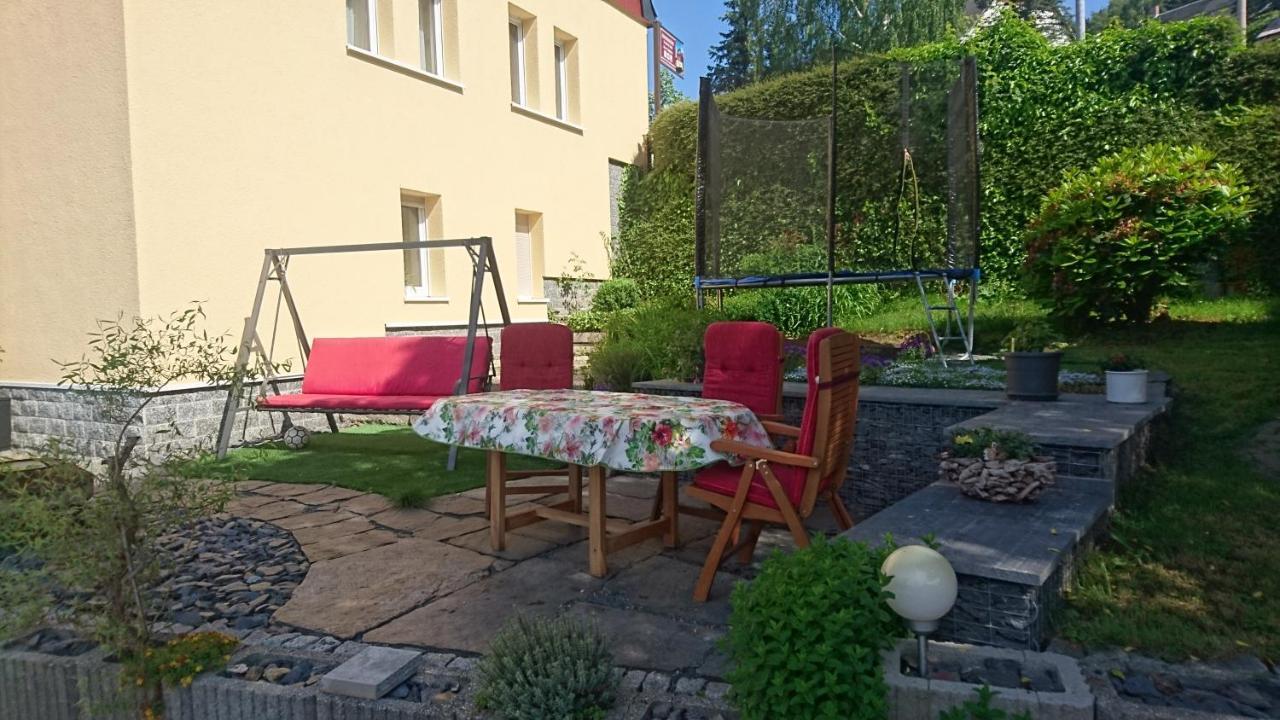 Ferienwohnung mit Garten und Spielplatz Klingenthal Exterior foto
